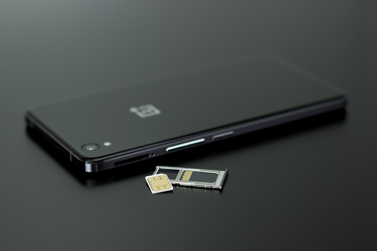 【2025年最新版】楽天モバイルの料金プランを徹底比較！他社との違いとは？